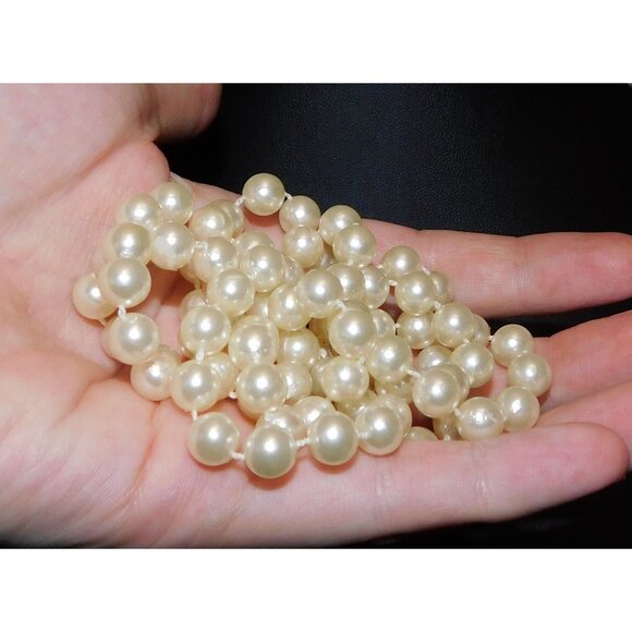 Elegant Extra Long Beaded Faux Pearl Necklace - Picture 2 of 3